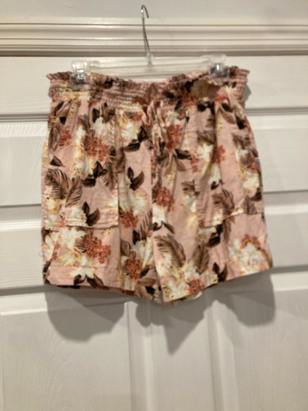 Time and Tru Pink Floral High-Waist Linen Women’s Shorts